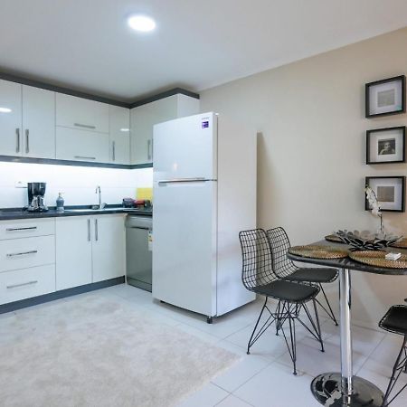 Excellent Flat Near Hadrian'S Gate Apartment Antalya Exterior photo